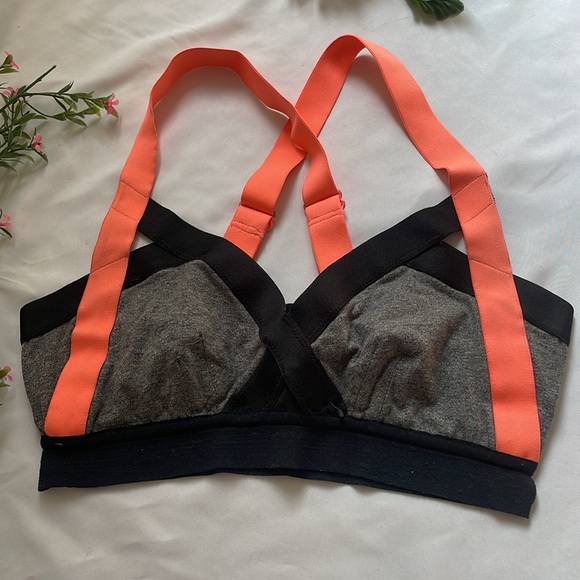 Sports Bra - Picture 8 of 10